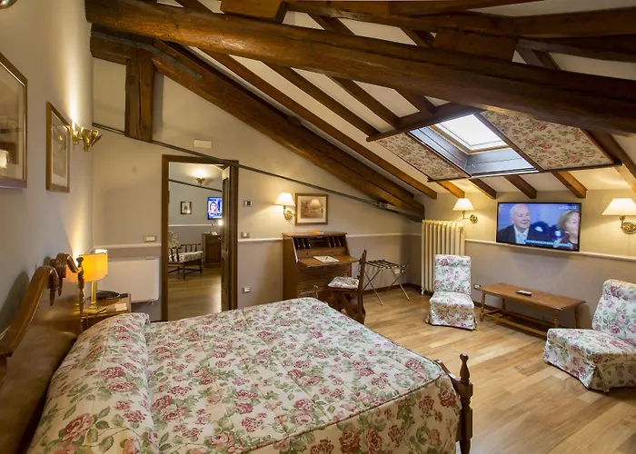 ポスタ ホテル 4*